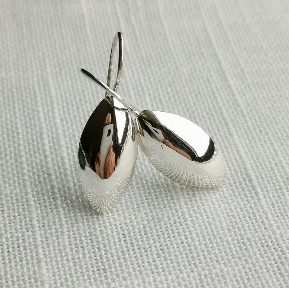 Sterling Silver Leaf Drop Earrings 🆕